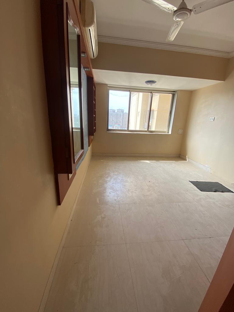 2 BHK + Pooja Room,Servant Room 700 Sq.Ft. Apartment in Llyod Estate