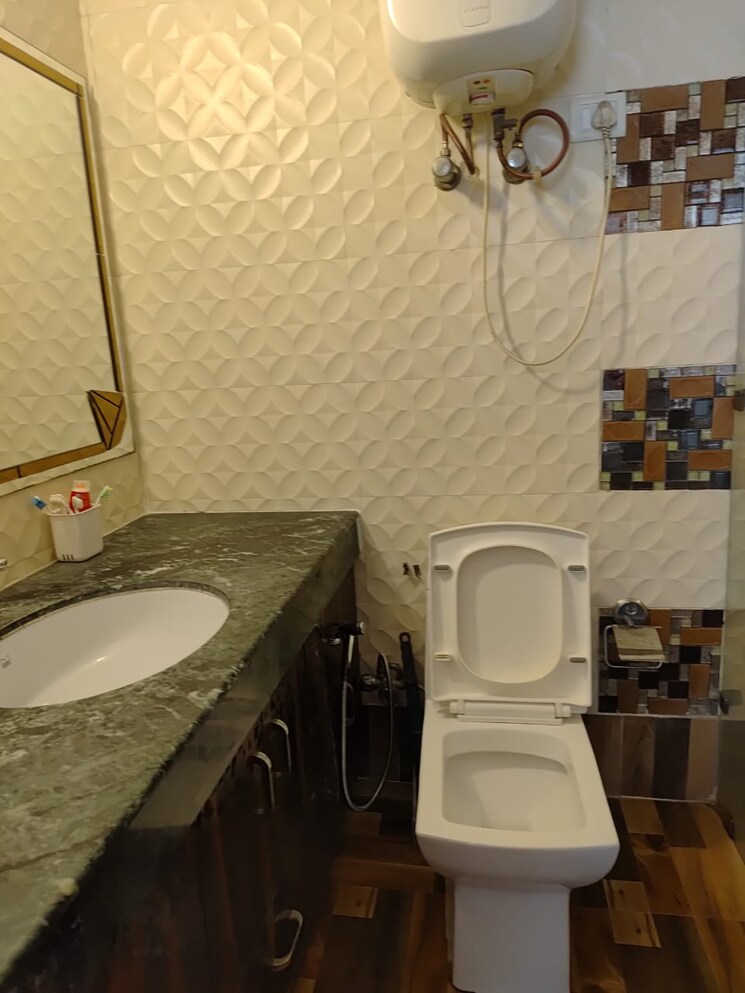 Bathroom, ansal-sushant-estate 3 Bedroom 1340 Sq.Ft. Apartment In Sector 52 Gurgaon 8983652