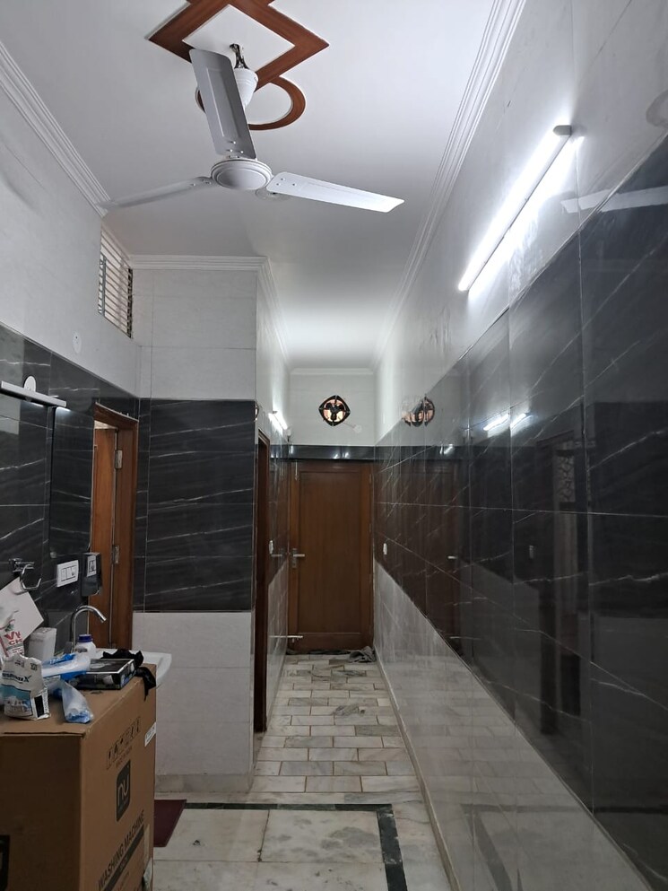 Kitchen, ramesh nagar 2 Bedroom 110 Sq.Yd. Builder Floor In Ramesh Nagar Delhi 8983634