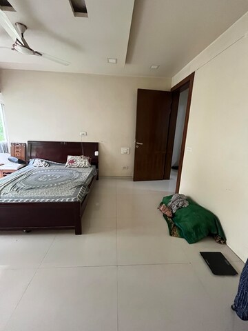 Furnished Amenities in 3 BHK Apartment at Landmark Garden, Kalyani Nagar – for Rent
