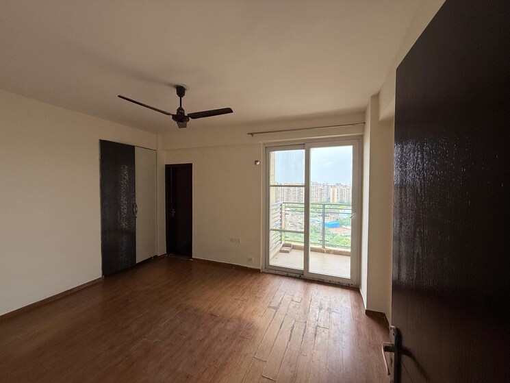 Room, tulip-violet 3 Bedroom 1578 Sq.Ft. Apartment In Sector 69 Gurgaon 8983255