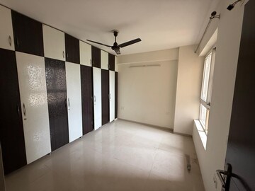 Room in 3 BHK Apartment at Tulip Violet, Sector 69 – for Rent