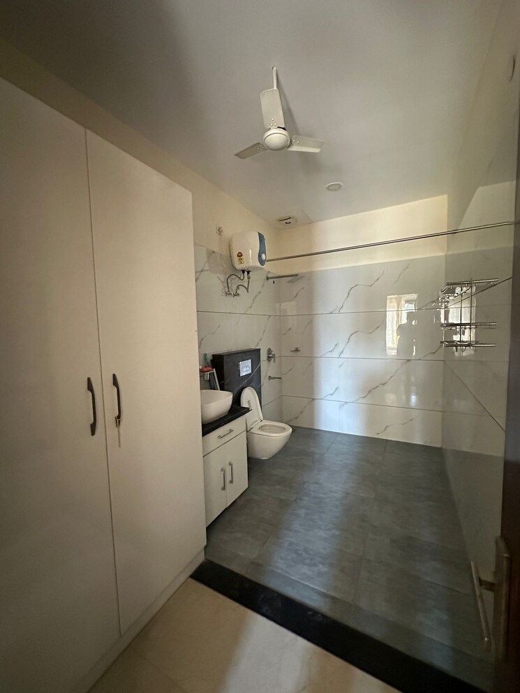 Bathroom, aerocity 2 Bedroom 200 Sq.Yd. Builder Floor In Aerocity Mohali 8983738