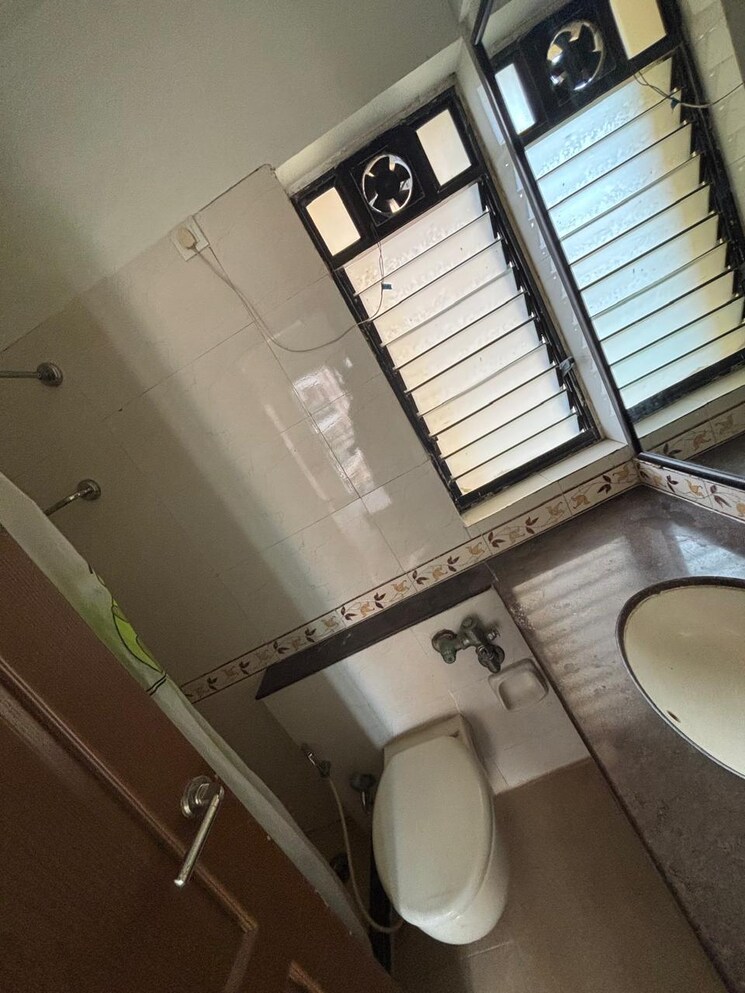 Attached Bathroom, k-raheja-heights 2 Bedroom 1165 Sq.Ft. Apartment In Malad East Mumbai 8983748