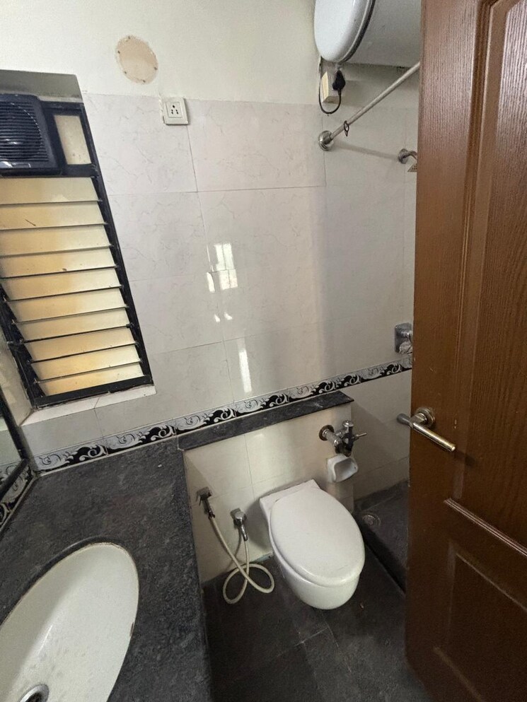 Bathroom, k-raheja-heights 2 Bedroom 1165 Sq.Ft. Apartment In Malad East Mumbai 8983748