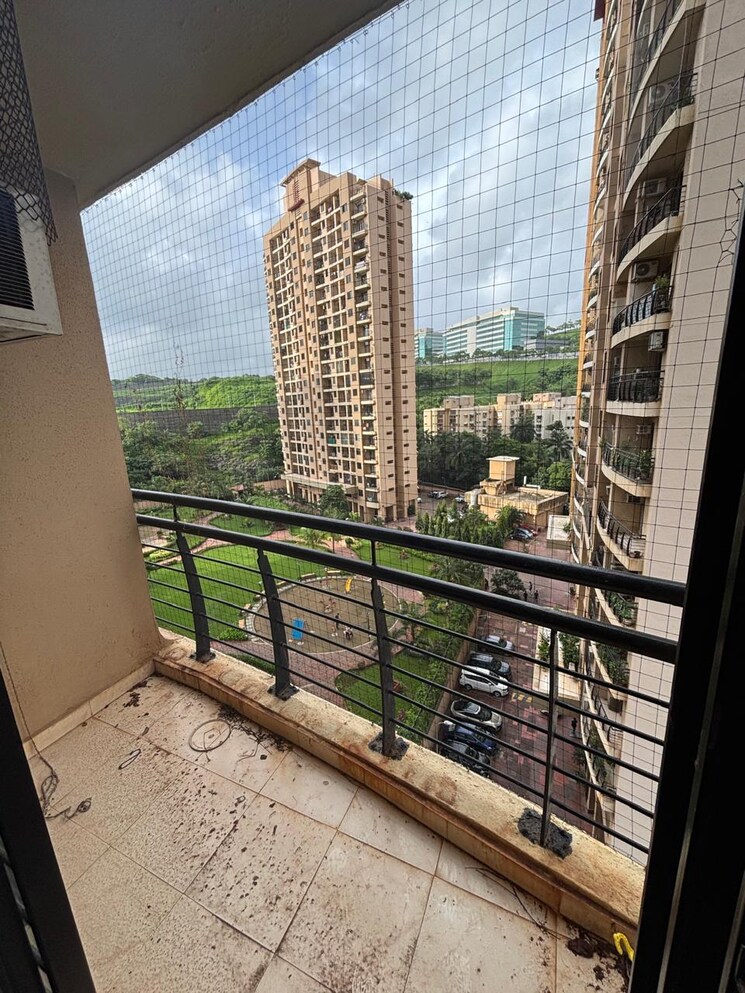 Balcony, k-raheja-heights 2 Bedroom 1165 Sq.Ft. Apartment In Malad East Mumbai 8983748