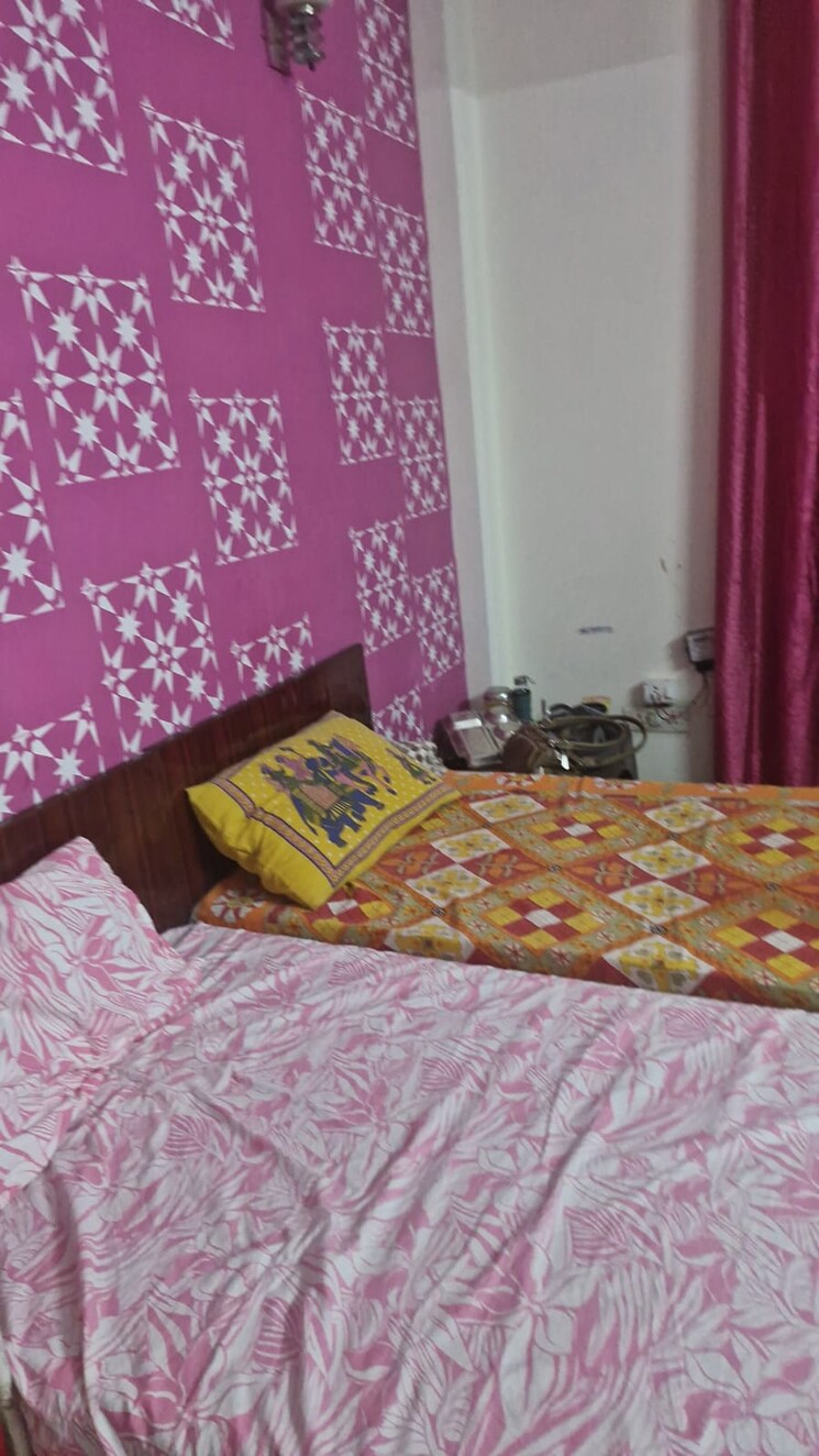 Room, sector 71 Pg For Girls In Sector 71 8983769