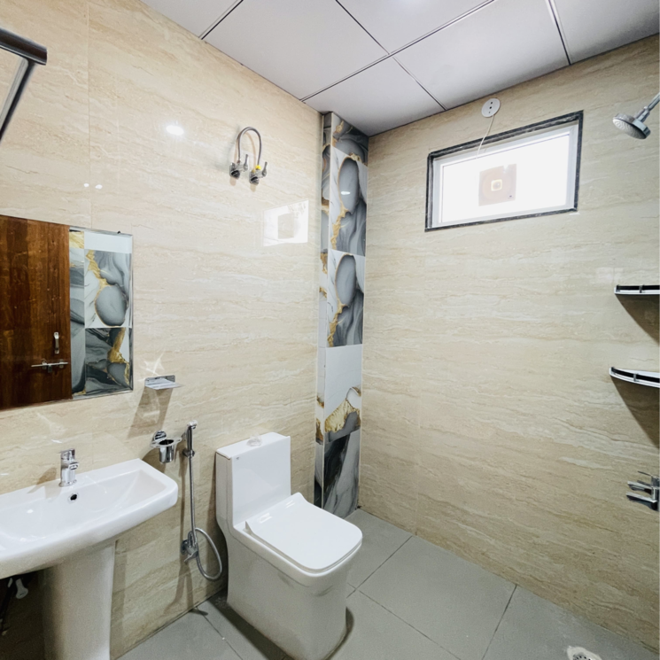 Bathroom, sector 21 1.5 Bedroom 900 Sq.Ft. Builder Floor In Sector 21 Gurgaon 8983780