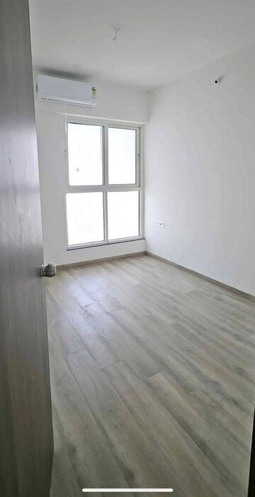 Room in 3 BHK Apartment at Goel Ganga Serio, Kharadi – for Rent