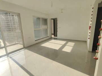 Room in 3 BHK Apartment at Goel Ganga Serio, Kharadi – for Rent
