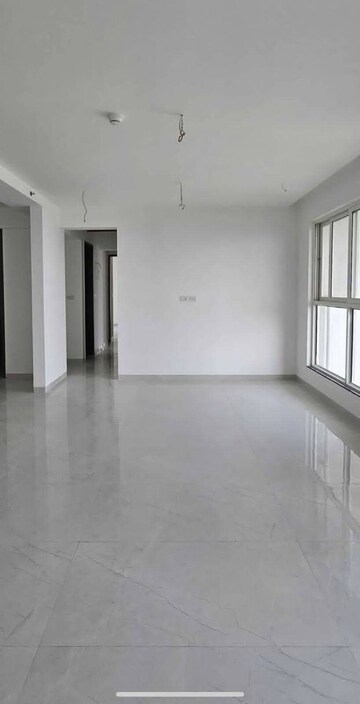 Room in 3 BHK Apartment at Goel Ganga Serio, Kharadi – for Rent