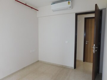 Room in 1.5 BHK Apartment at Piramal Vaikunth, Balkum Pada – for Sale