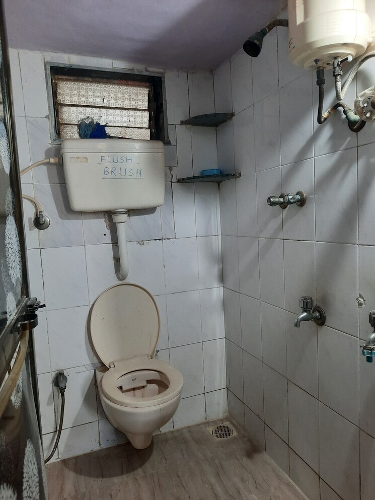 Bathroom, kopar khairane 2 Bedroom 850 Sq.Ft. Apartment In Kopar Khairane Navi Mumbai 8983839