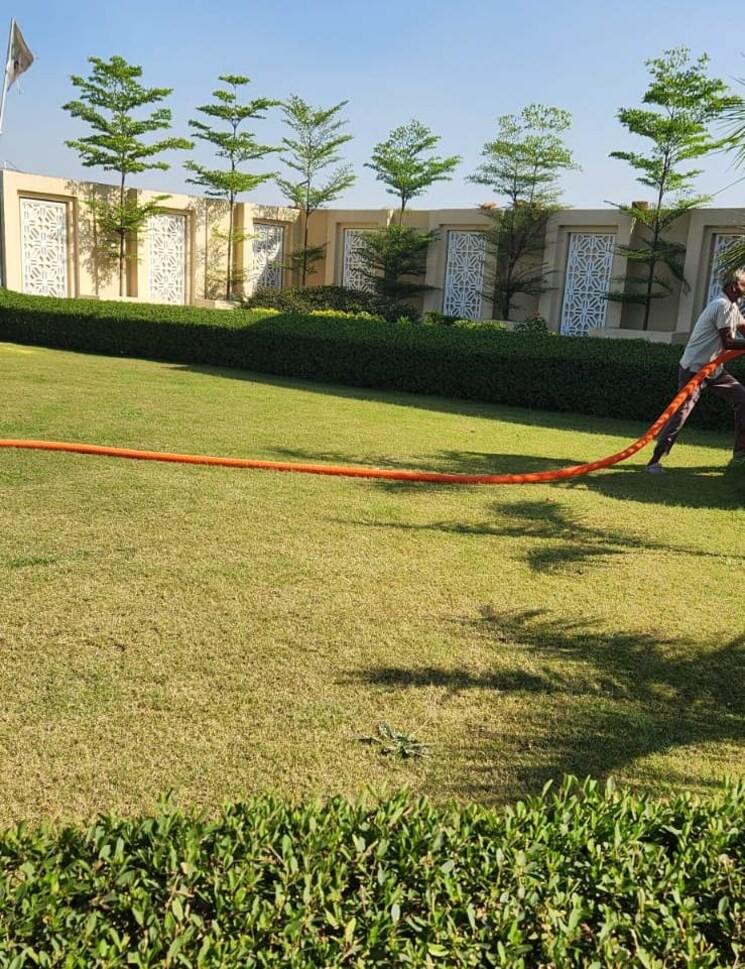 Garden, jms-mega-city  133 Sq.Yd. Plot In Sohna Sector 5 Gurgaon 8983833