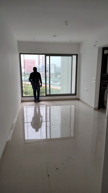 Room in 2 BHK Apartment at Sunteck City Avenue 4, Goregaon West – for Rent