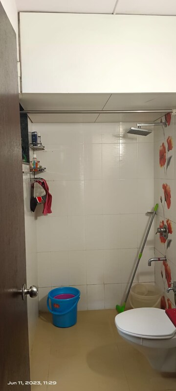 Furnished Amenities in 2 BHK Apartment at Dosti Acres Aster, Wadala East – for Sale