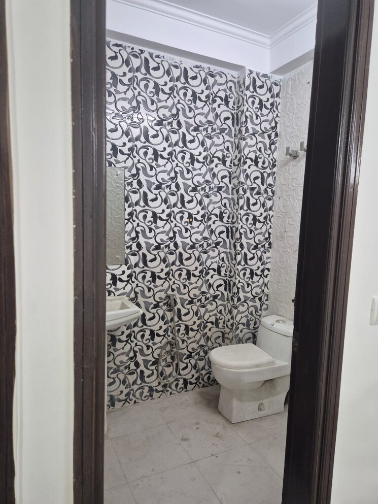 Bathroom, chattarpur 2 Bedroom 650 Sq.Ft. Builder Floor In Chattarpur Delhi 8983879