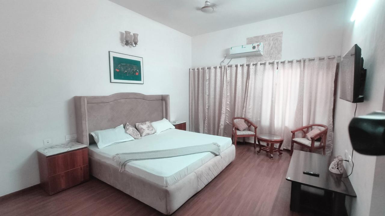 3 BHK + Pooja Room,Servant Room,Study Room,Extra Room Independent House For Sale in Panchkula Urban Estate