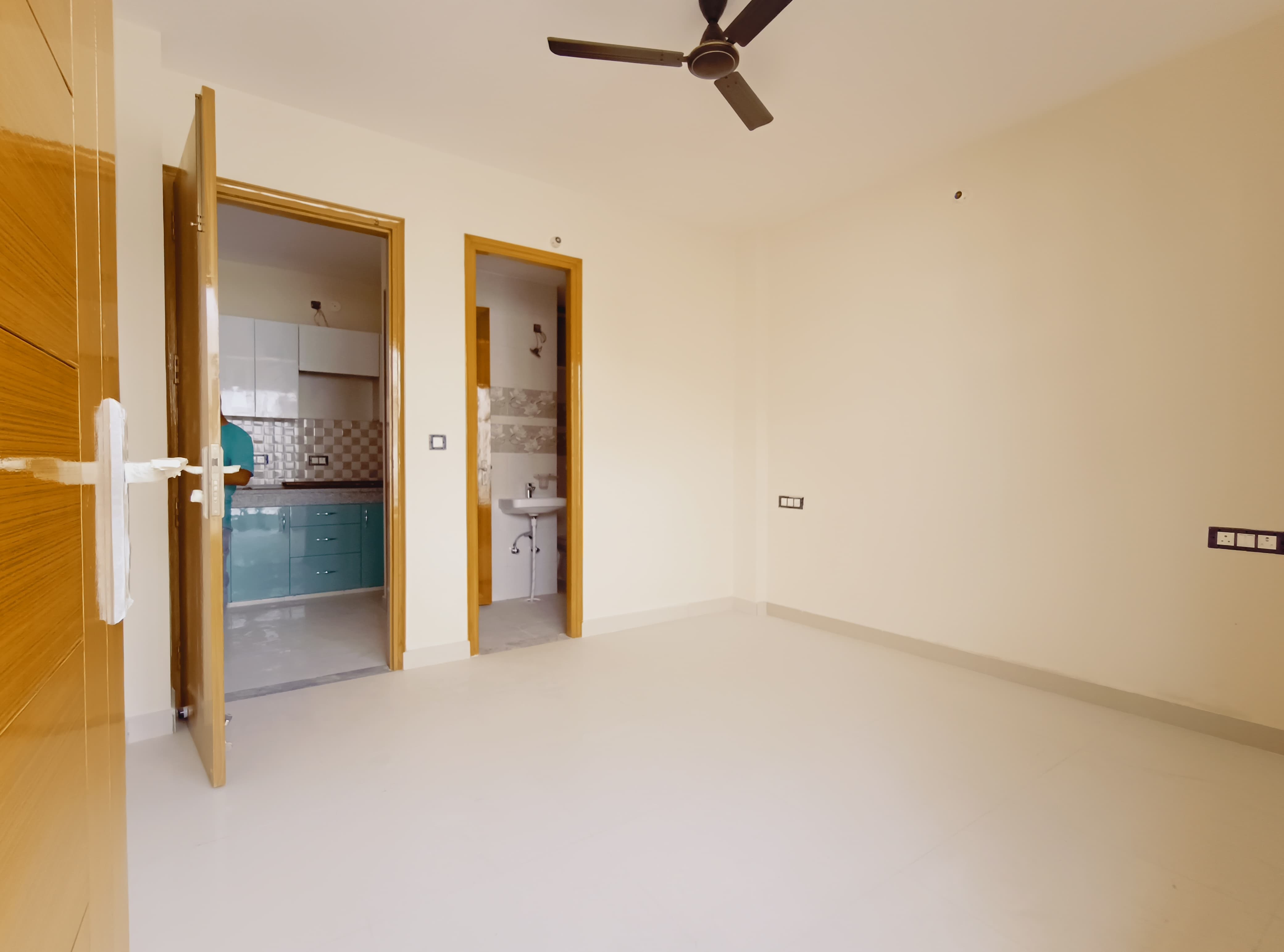 2 BHK 900 Sq.Ft. Builder Floor in M2K Aura