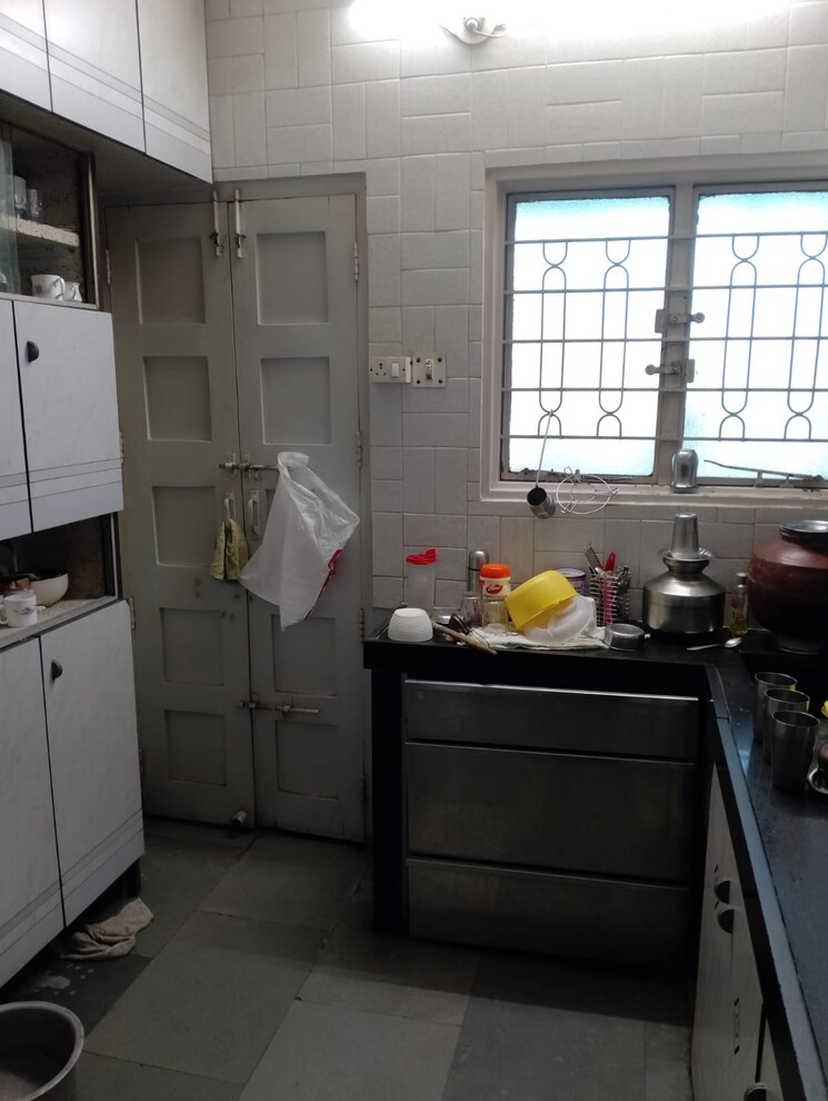 Kitchen, silver-dale 4 Bedroom 3000 Sq.Ft. Independent House In Bt Kawade Road Pune 8983910