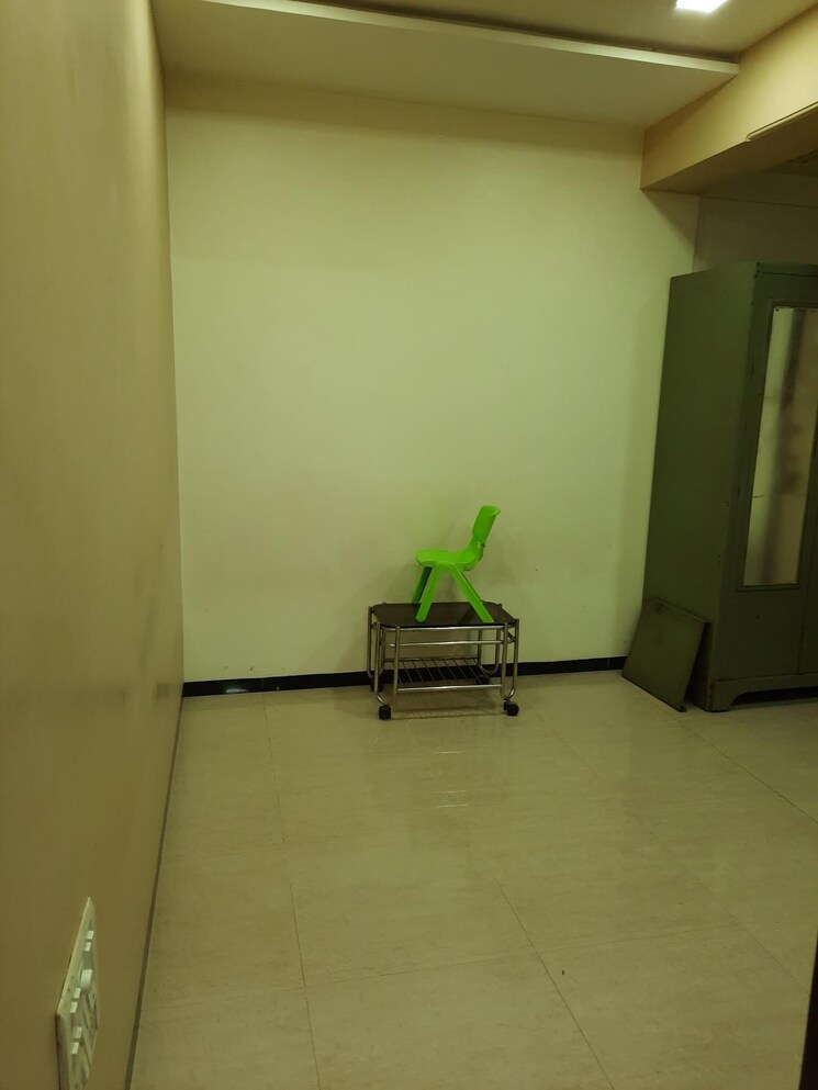 Room, borivali west 1 Bedroom 380 Sq.Ft. Apartment In Borivali West Mumbai 8983906