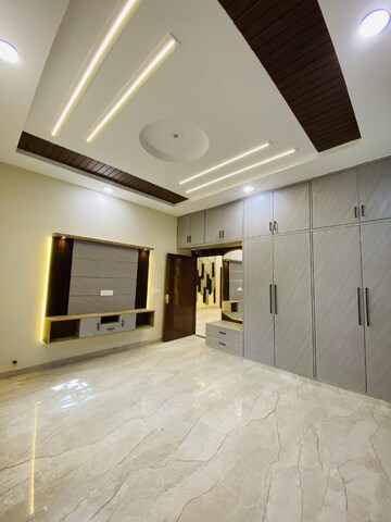 6+ BHK Independent House For Sale in Sector 21