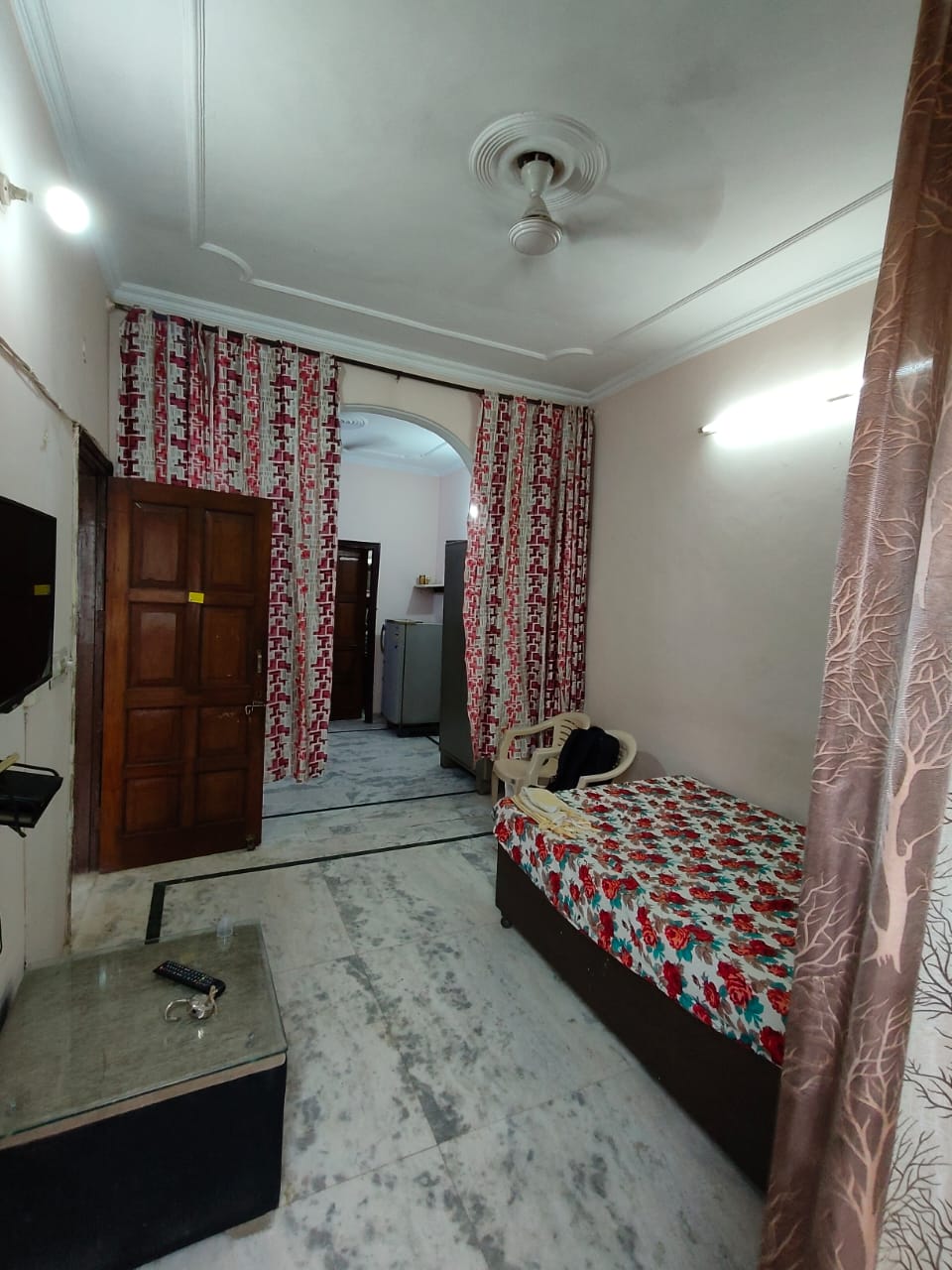 2 BHK + Extra Room Builder Floor For Rent in Sector 45