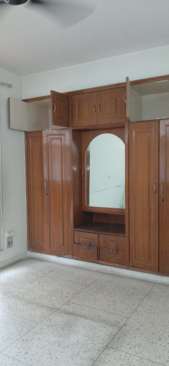 2 BHK + Pooja Room,Servant Room,Study Room,Extra Room Apartment For Rent in Supertech Cape Town