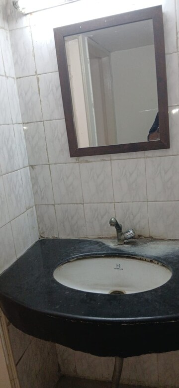 Bathroom in 2 BHK Apartment at Supertech Cape Town, Sector 74 – for Rent