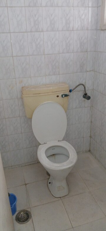 Bathroom in 2 BHK Apartment at Supertech Cape Town, Sector 74 – for Rent