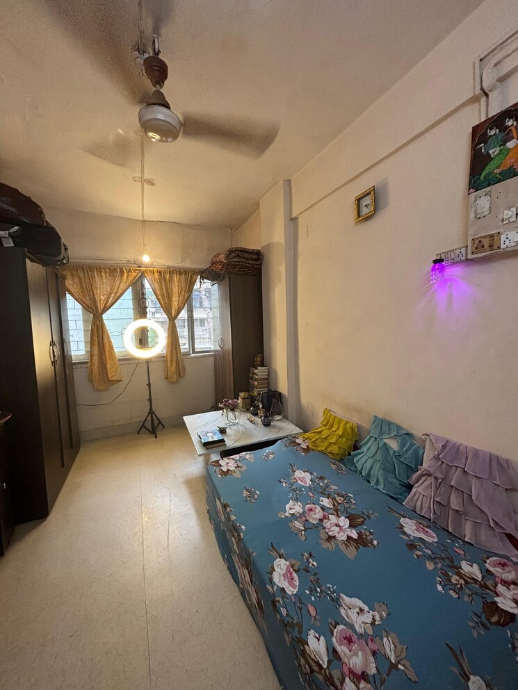 Living Room, malad west Pg For Girls In Malad West 8983956