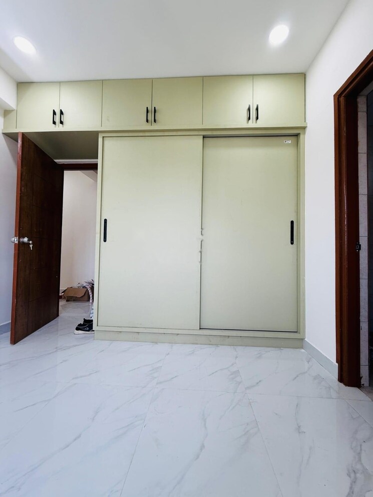 Room, sas-itower 3 Bedroom 1238 Sq.Ft. Apartment In Khajaguda Hyderabad 8983948