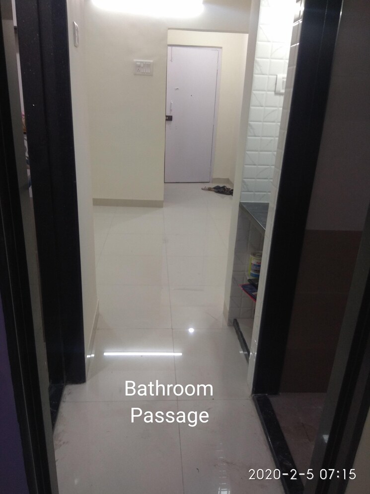 Bathroom, rock-castle-dahisar 1 Bedroom 450 Sq.Ft. Apartment In Dahisar West Mumbai 8983941