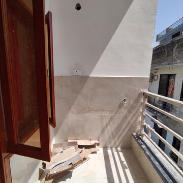  1 BHK Apartment at Chattarpur – for Rent