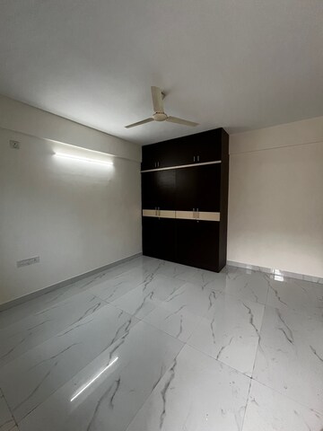 Room in 2 BHK Apartment at Ramamurthy Nagar – for Rent