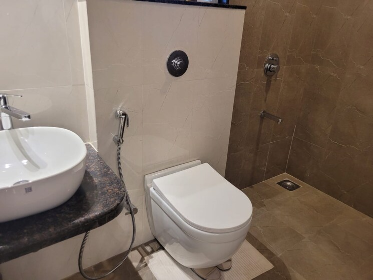 Bathroom, raheja vista 3 Bedroom 1259 Sq.Ft. Apartment In Raheja Vista Pune 8984009