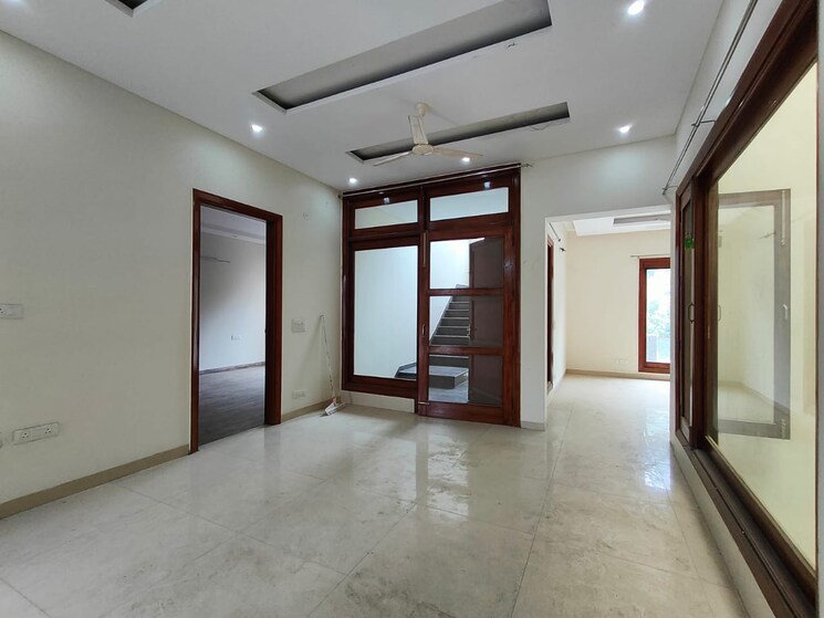 Room, sector 45 2 Bedroom 1600 Sq.Ft. Builder Floor In Sector 45 Gurgaon 8984105