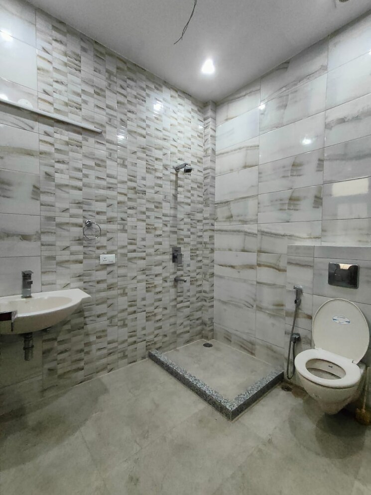 Bathroom, sector 45 2 Bedroom 1600 Sq.Ft. Builder Floor In Sector 45 Gurgaon 8984105
