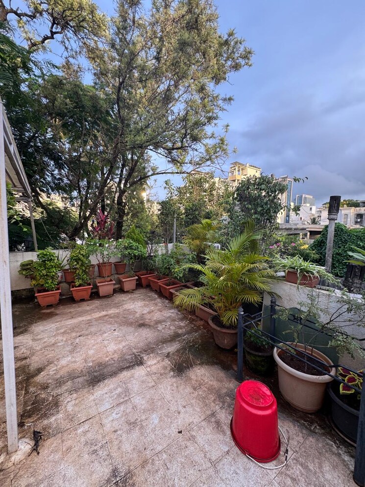 Garden, nilanjali-chs 3 Bedroom 1700 Sq.Ft. Apartment In Kalyani Nagar Pune 8984119