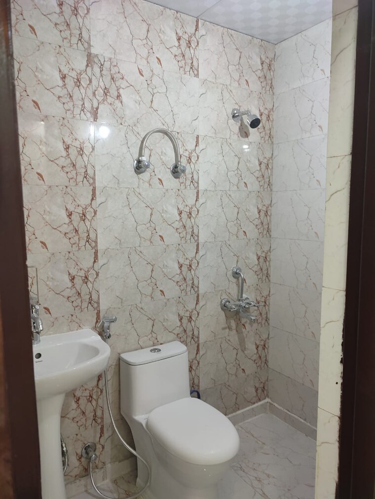 Attached Bathroom, sector 1 greater noida 2 Bedroom 1050 Sq.Ft. Apartment In Sector 1 Greater Noida Greater Noida 8984148