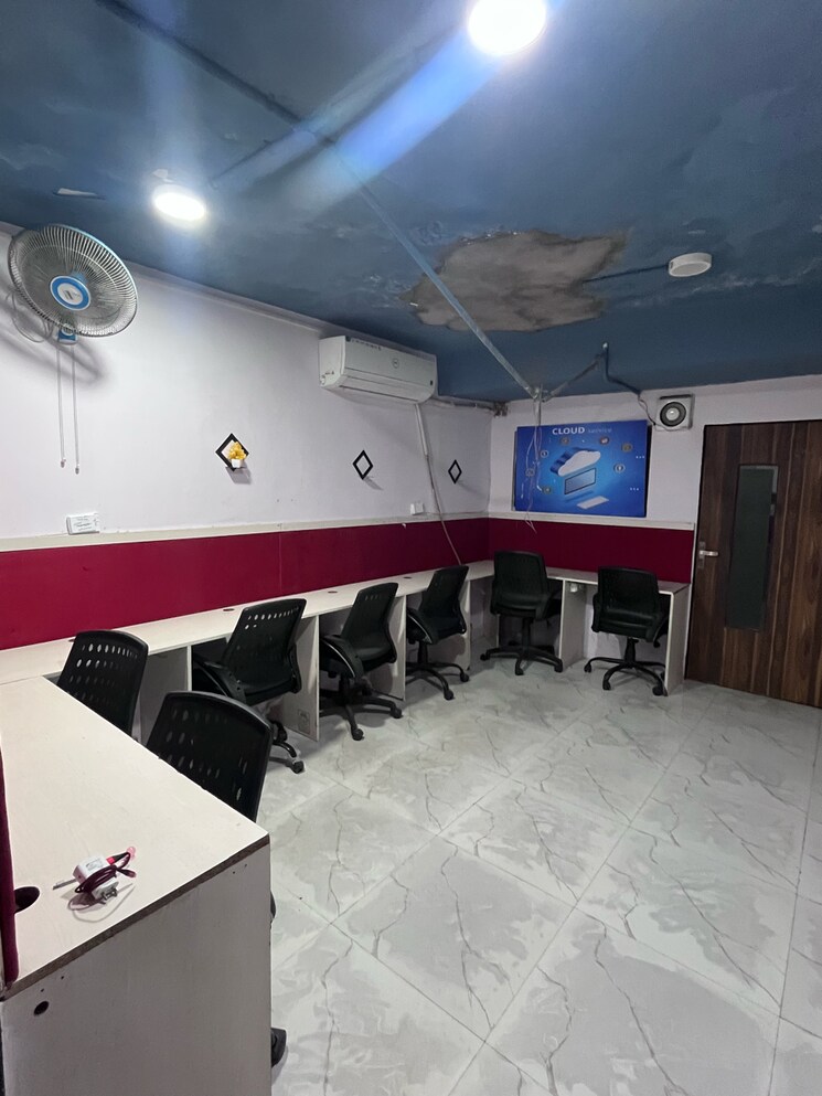 Team Area, sector 3 Commercial Office Space 400 Sq.Ft. In Sector 3 Noida 8984144