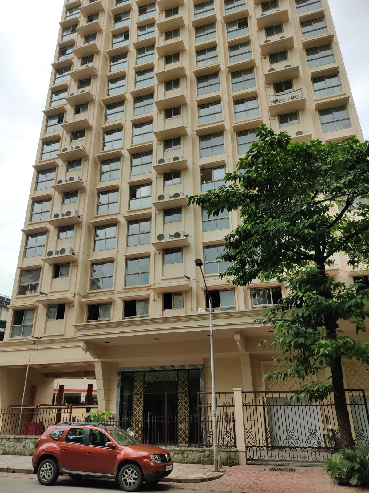 1 BHK Apartment For Rent in Hiranandani Sorrento