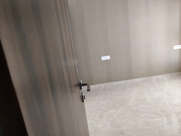 Room in 1 BHK Apartment at Hiranandani Sorrento, Powai – for Rent