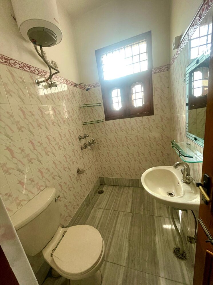 Bathroom, sector 11 2 Bedroom 1500 Sq.Ft. Independent House In Sector 11 Panchkula 8984196