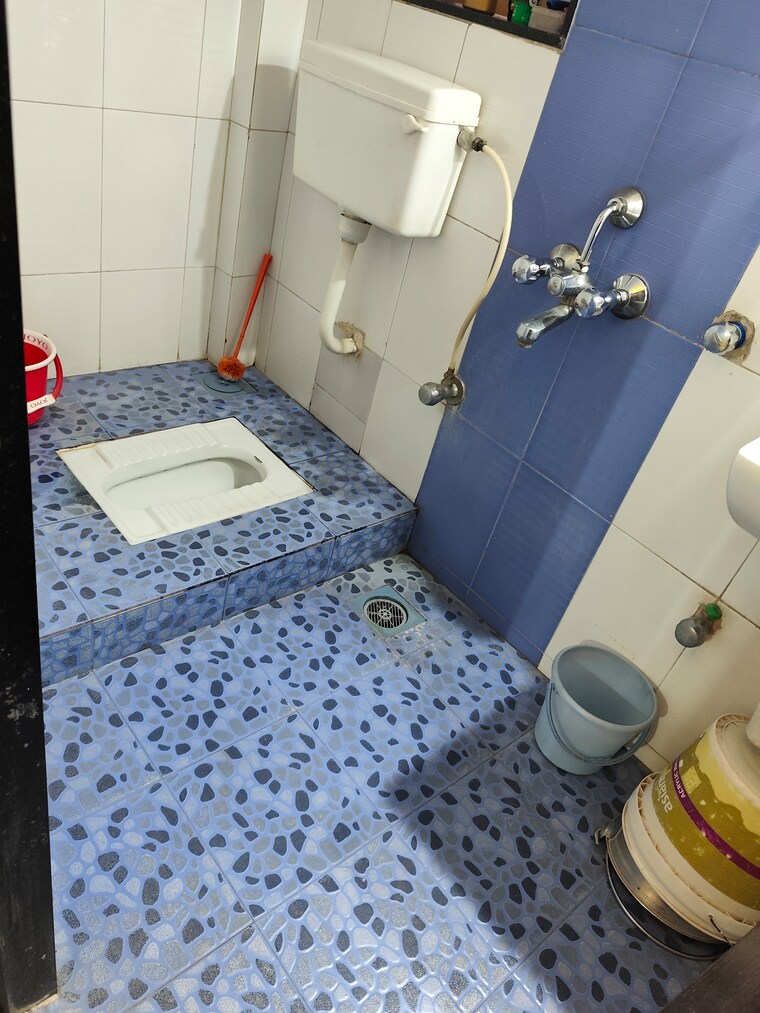 Bathroom, veena-saraswati-complex 2 Bedroom 950 Sq.Ft. Apartment In Vasai East Palghar 8984234