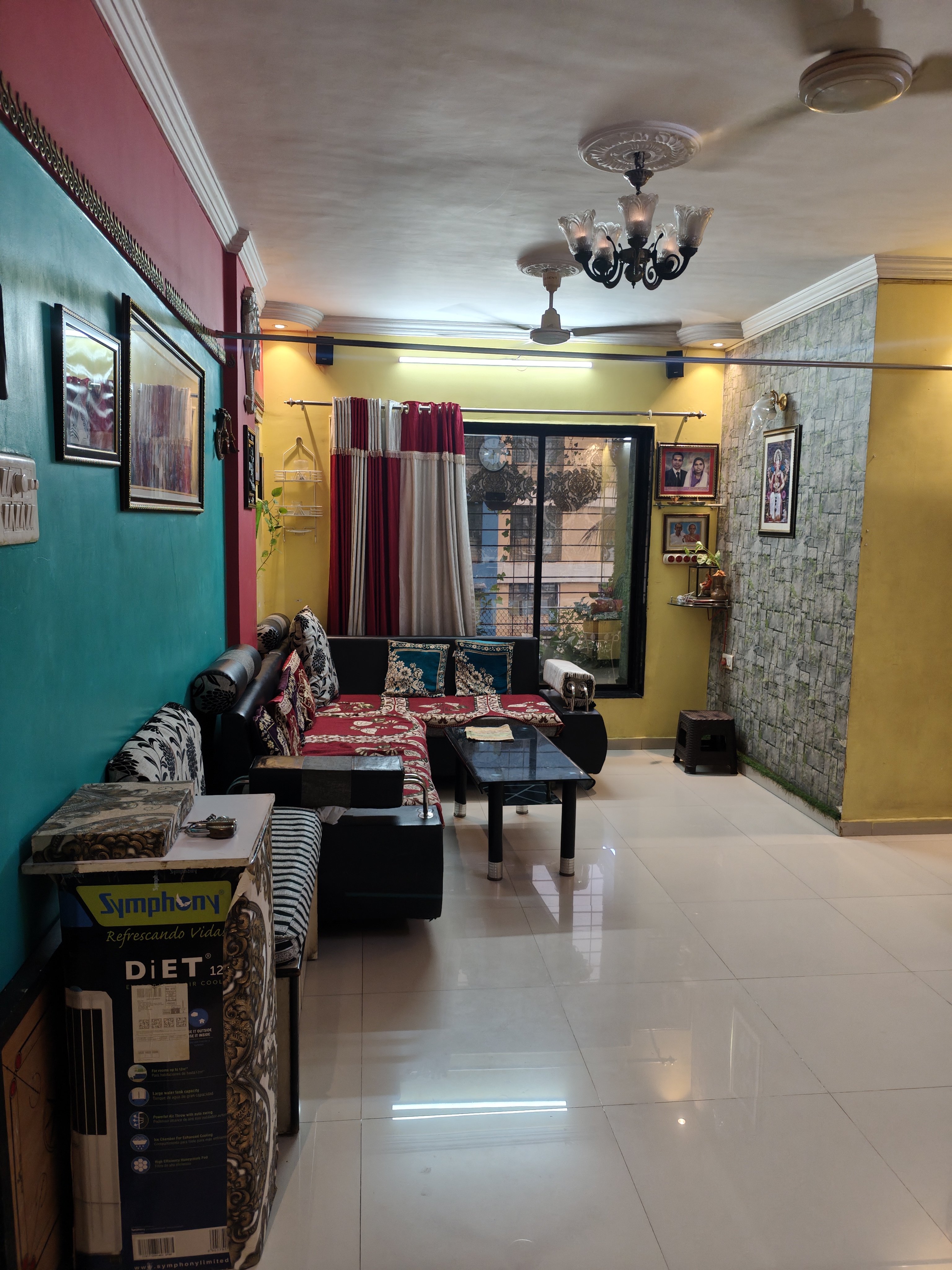 2 BHK Apartment For Sale in Veena Saraswati Complex