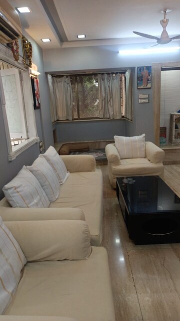 Living Room in 3 BHK Apartment at Mangal Mahesh Apartment, Khar West – for Rent