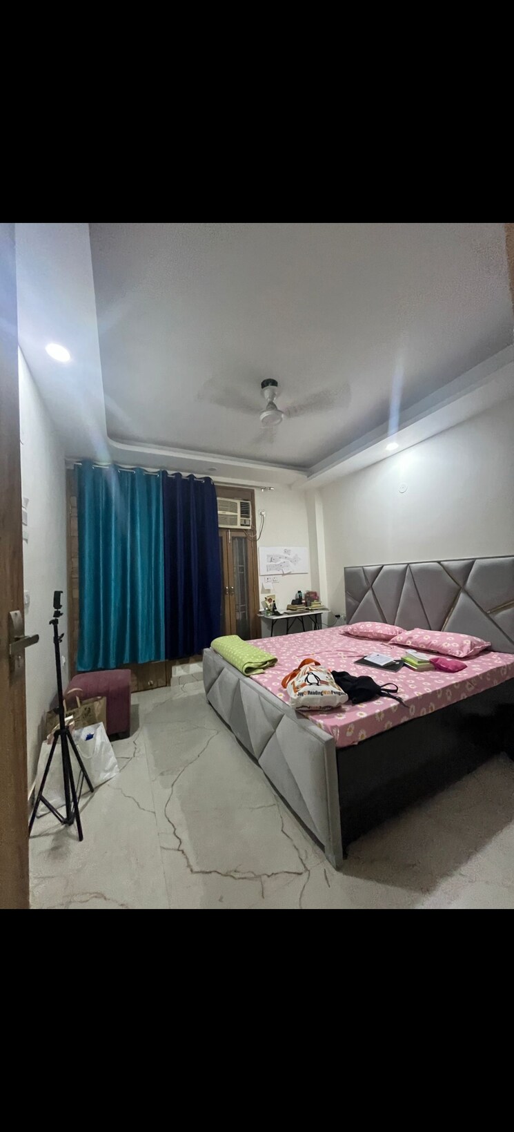 Master Bedroom, freedom fighters enclave 3 Bedroom 1350 Sq.Ft. Builder Floor In Freedom Fighters Enclave Delhi 8984246