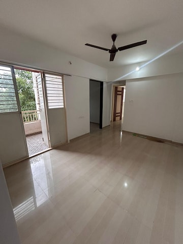 Room in 2 BHK Apartment at Pradnyaraj Lotus, Wadgaon Sheri – for Rent