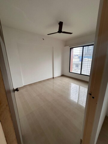 Room in 2 BHK Apartment at Pradnyaraj Lotus, Wadgaon Sheri – for Rent
